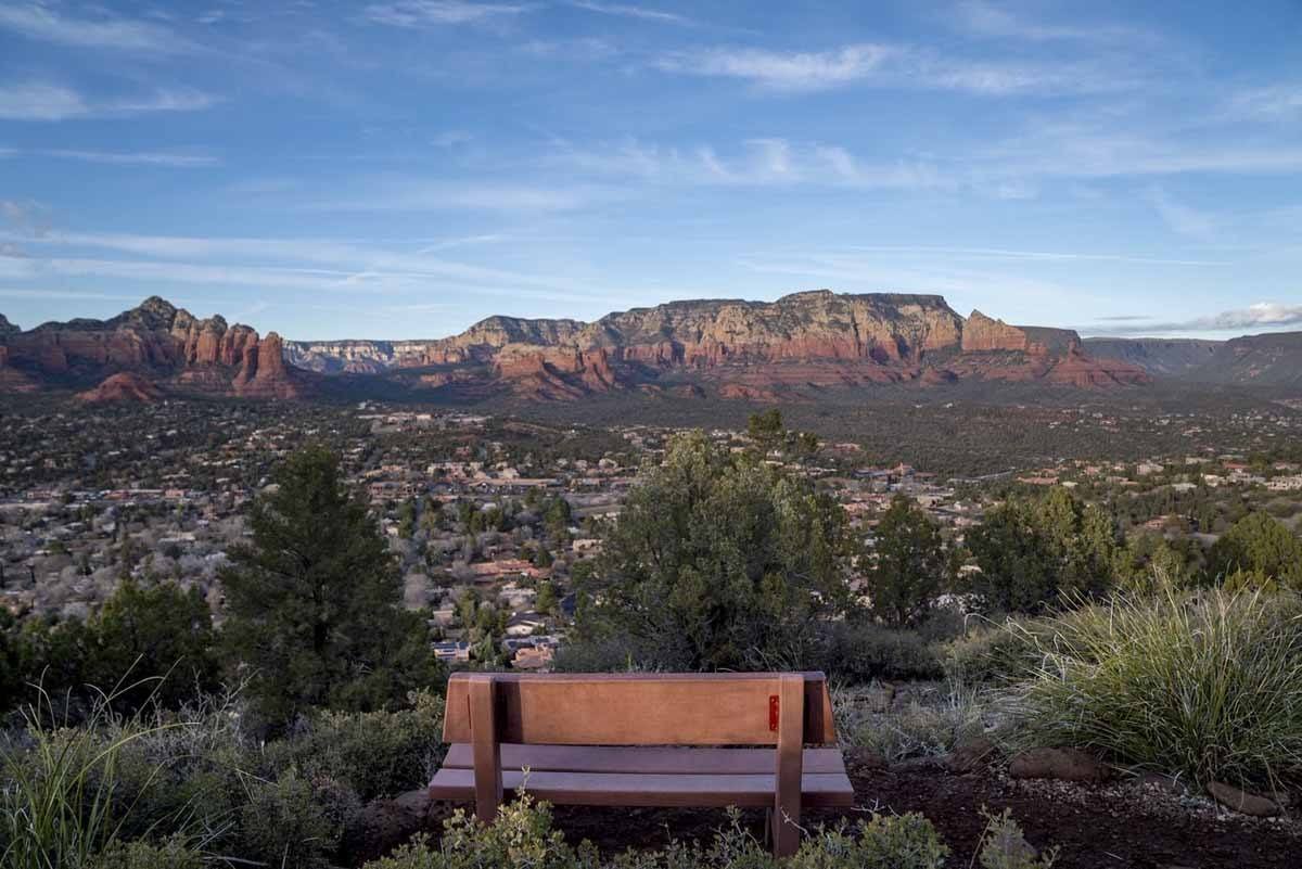 sedona scenic view bench