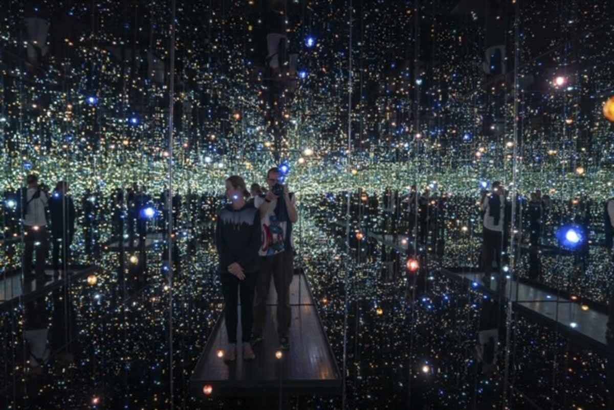 yayoi kusama infinity room