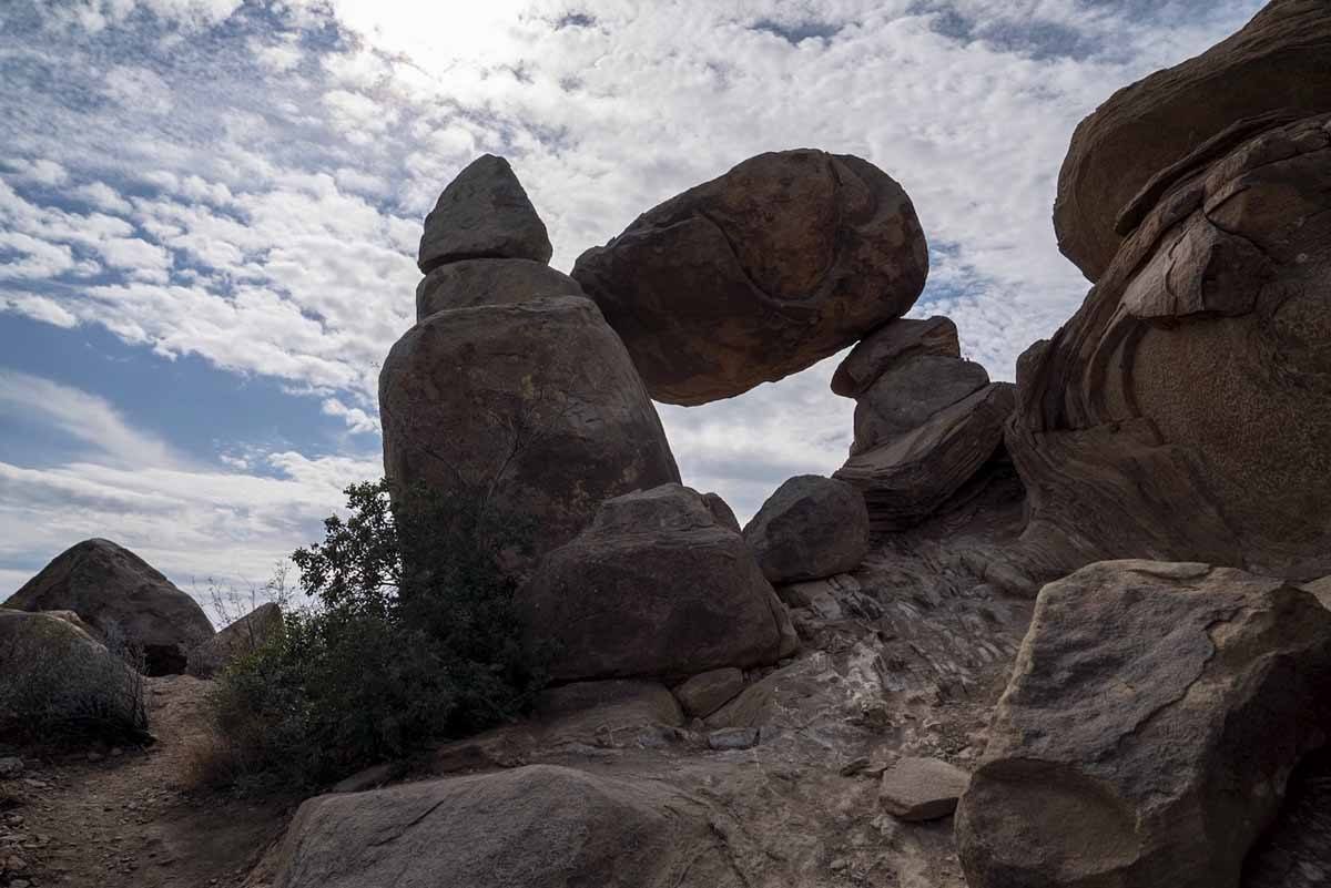 balancing rock grapevine hills big bend