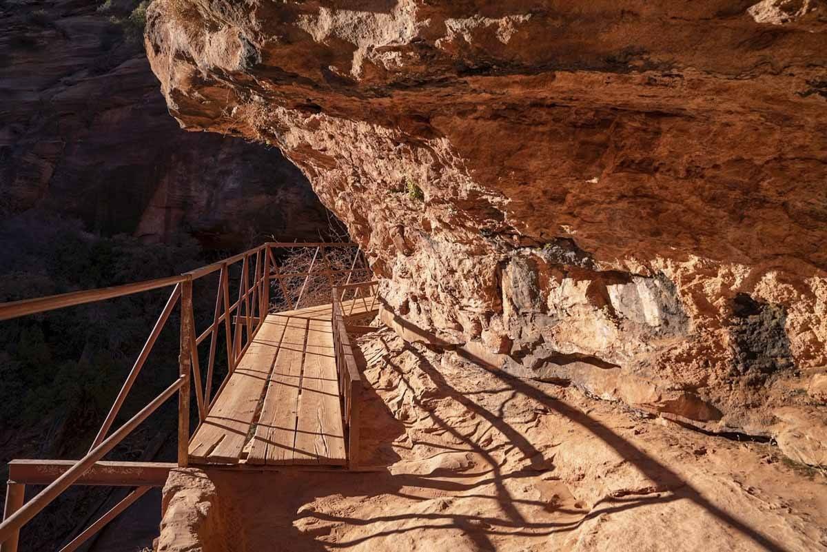 zion national park canyon overlook trail