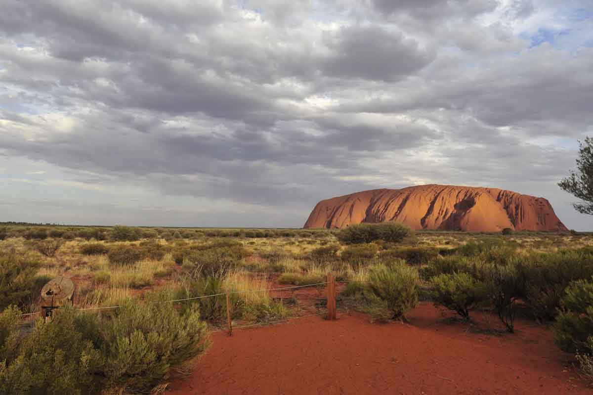 uluru sunset clouds