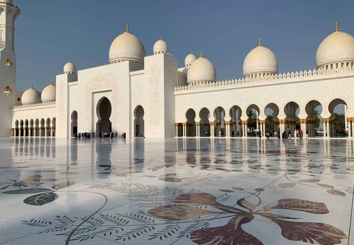 abu dhabi itinerary sheikh zayed grand mosque detail