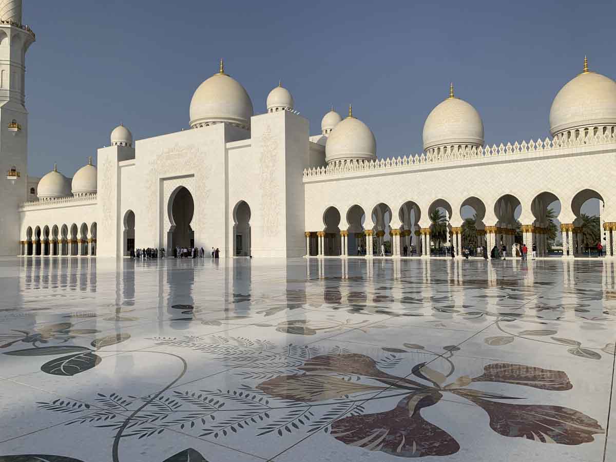 abu dhabi itinerary sheikh zayed grand mosque detail