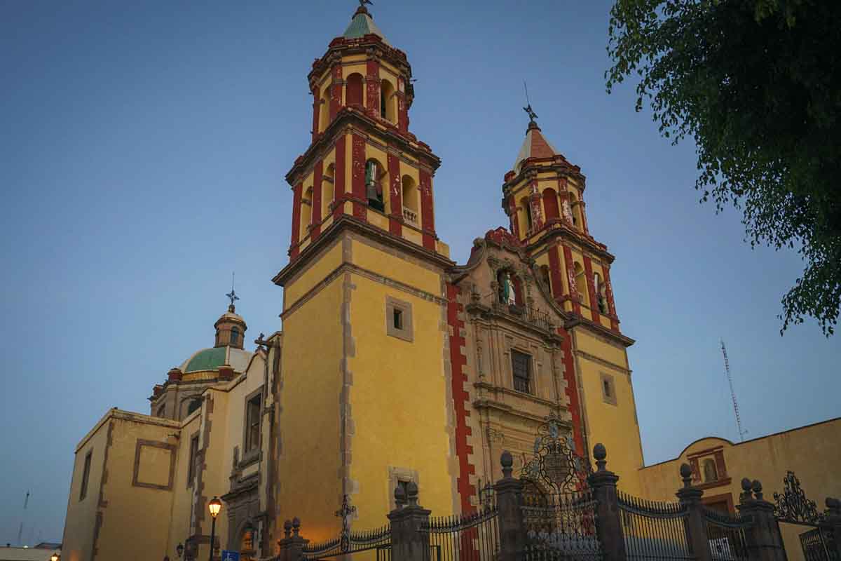 things to do in queretaro church