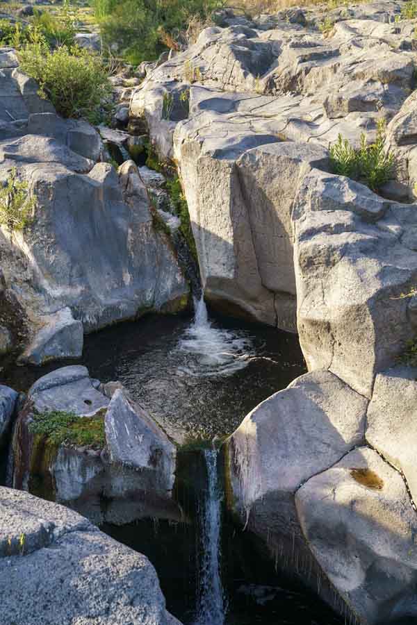 gole alcantara gorges lake