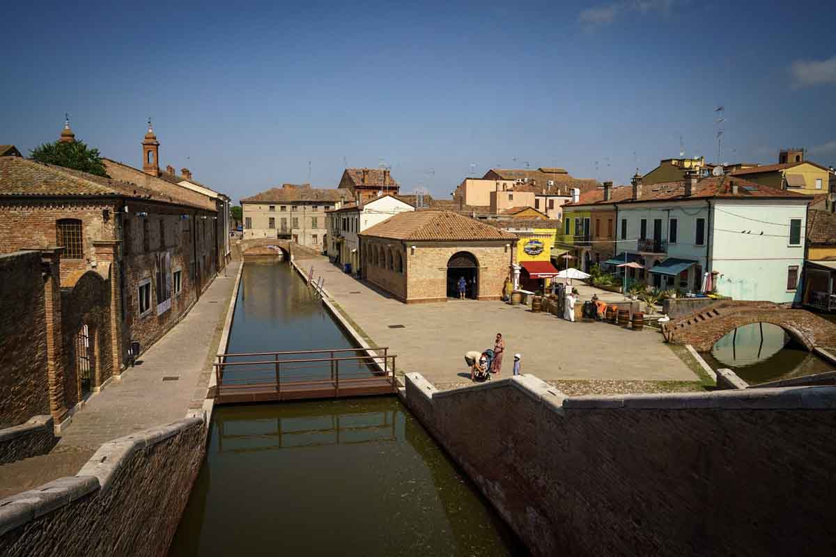 comacchio canals