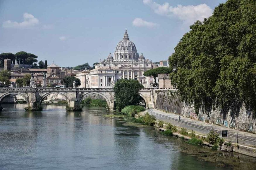 things to do in Vatican city view tiber