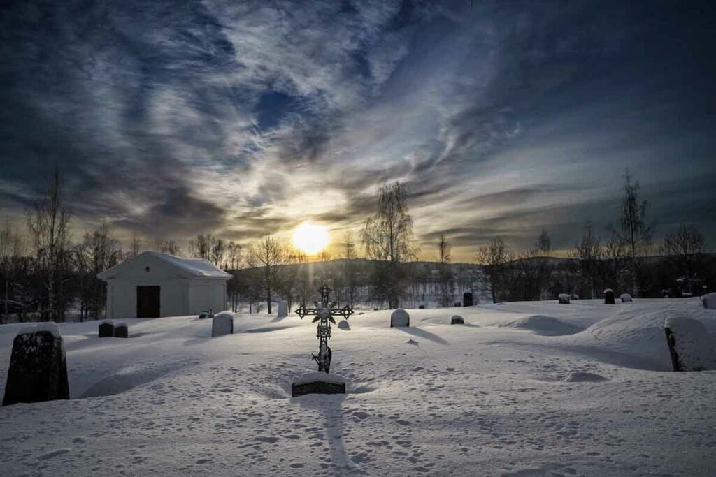 skelleftea churchyard